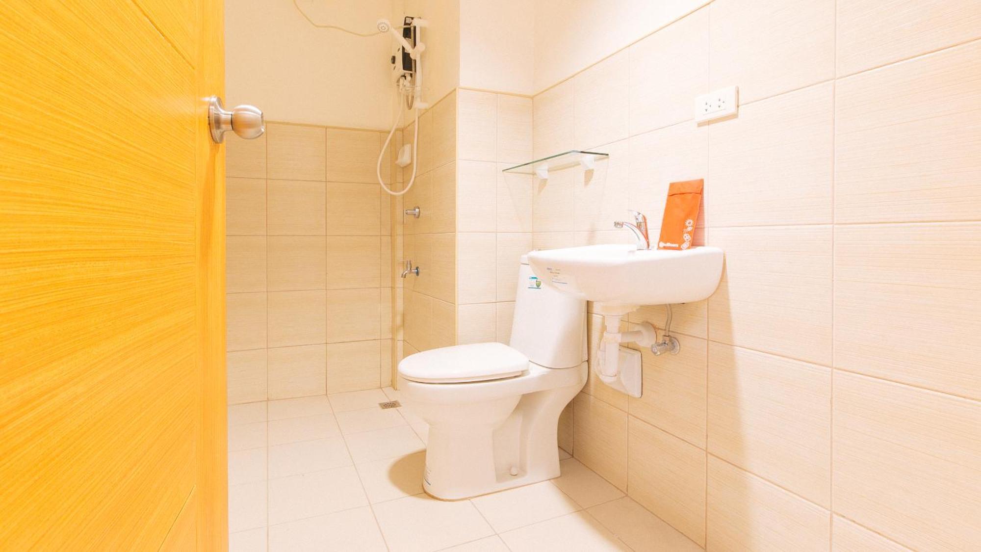Reddoorz Plus At Alpina Heights Paranaque Paranaque City Екстер'єр фото