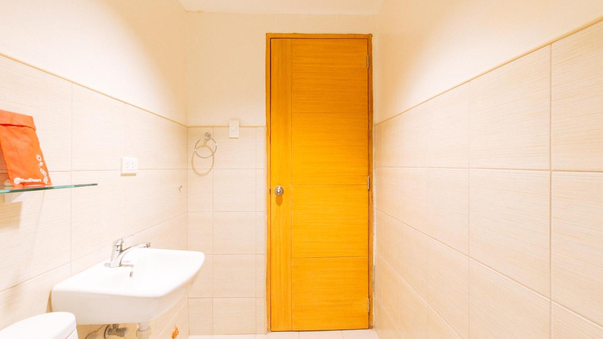 Reddoorz Plus At Alpina Heights Paranaque Paranaque City Екстер'єр фото