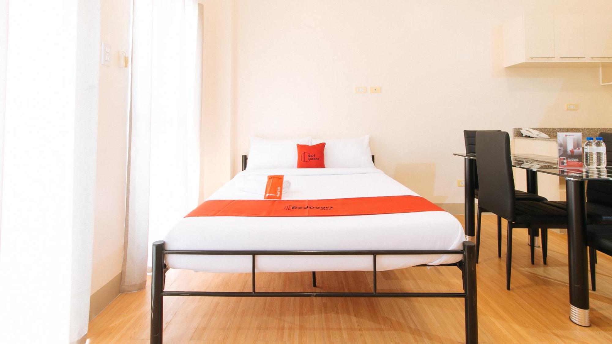 Reddoorz Plus At Alpina Heights Paranaque Paranaque City Екстер'єр фото