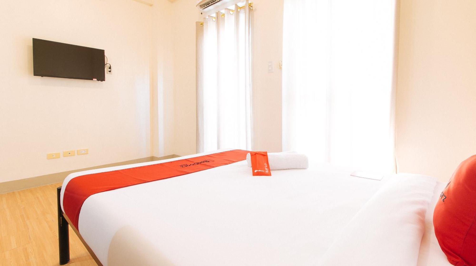 Reddoorz Plus At Alpina Heights Paranaque Paranaque City Екстер'єр фото