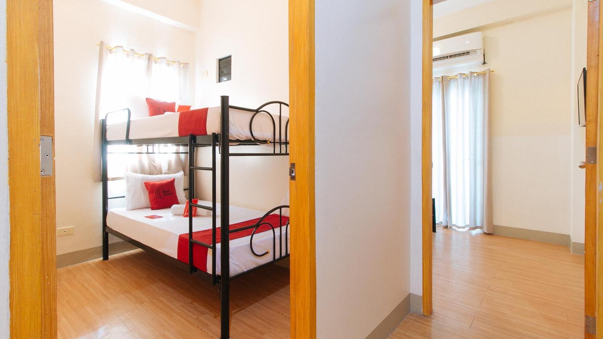 Reddoorz Plus At Alpina Heights Paranaque Paranaque City Екстер'єр фото