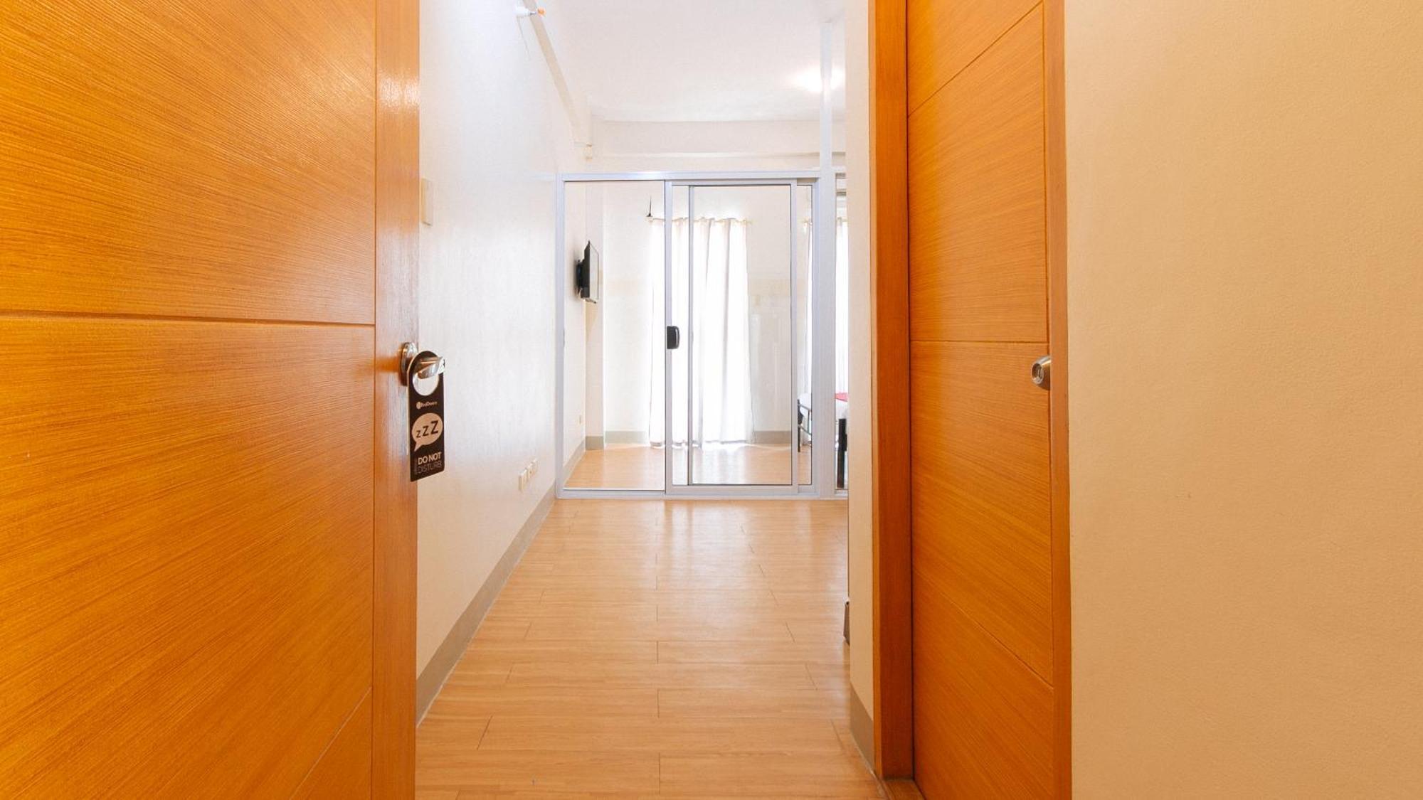 Reddoorz Plus At Alpina Heights Paranaque Paranaque City Екстер'єр фото