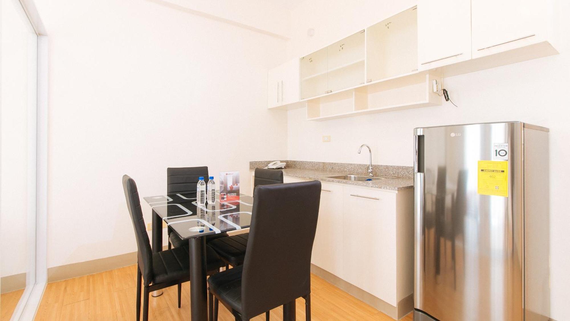 Reddoorz Plus At Alpina Heights Paranaque Paranaque City Екстер'єр фото