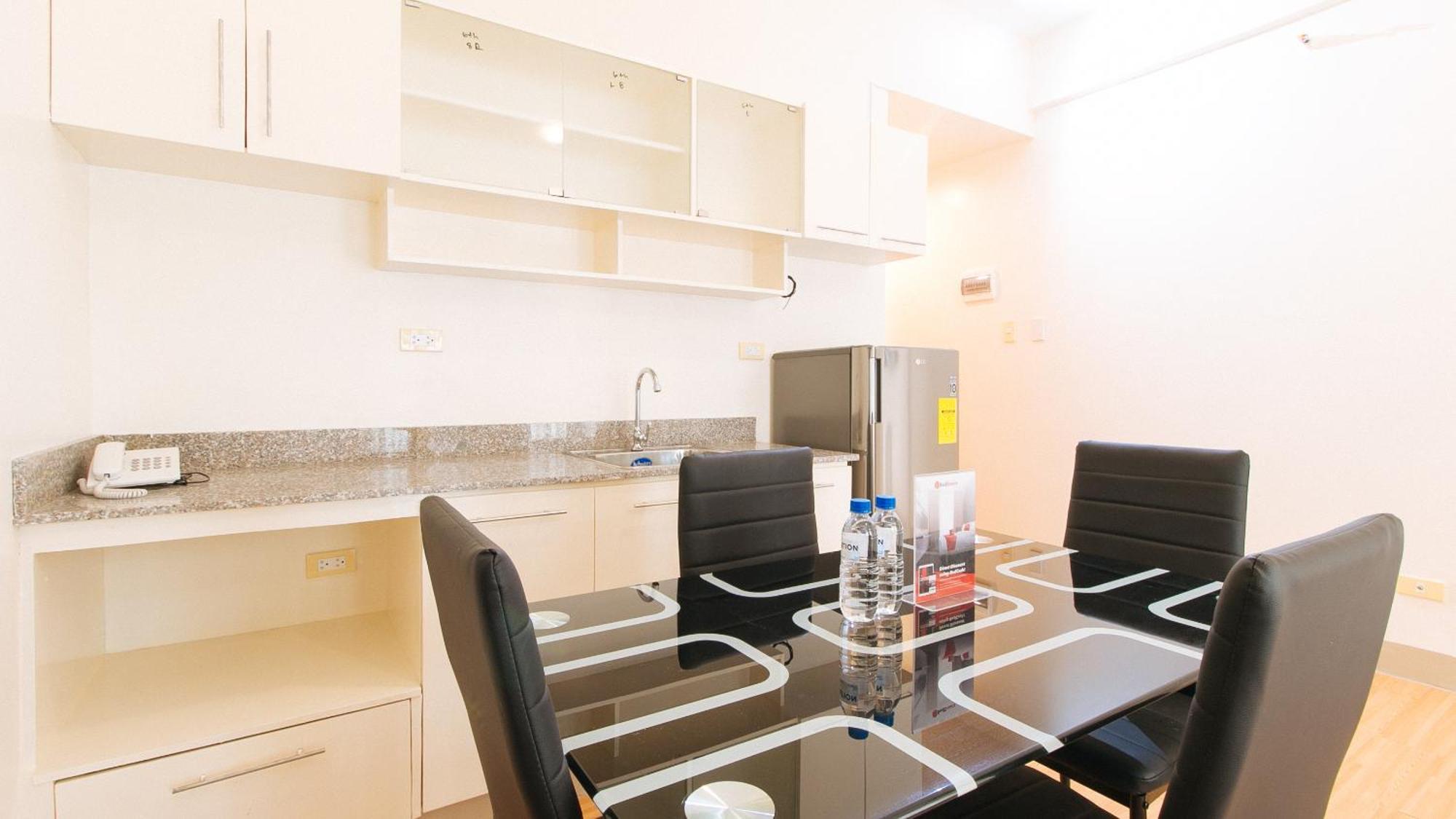 Reddoorz Plus At Alpina Heights Paranaque Paranaque City Екстер'єр фото
