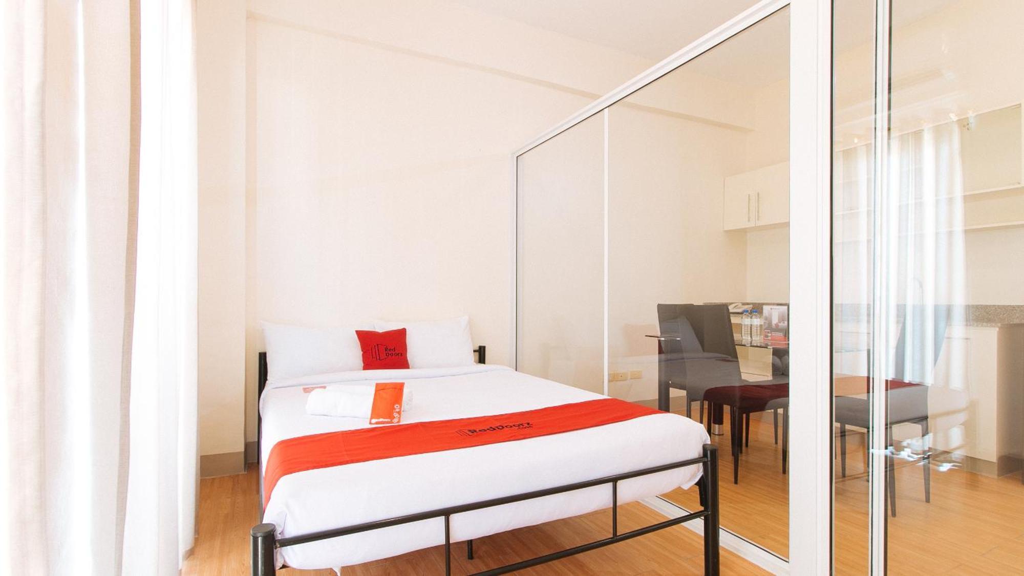 Reddoorz Plus At Alpina Heights Paranaque Paranaque City Екстер'єр фото