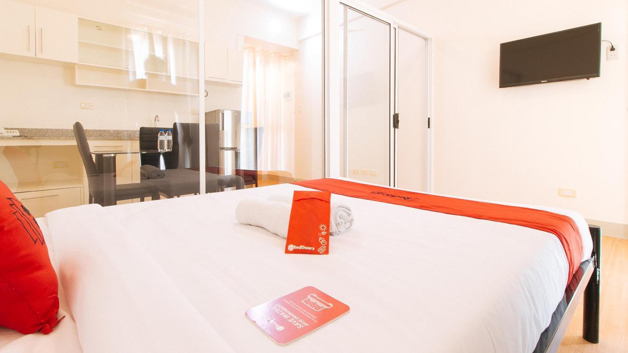 Reddoorz Plus At Alpina Heights Paranaque Paranaque City Екстер'єр фото