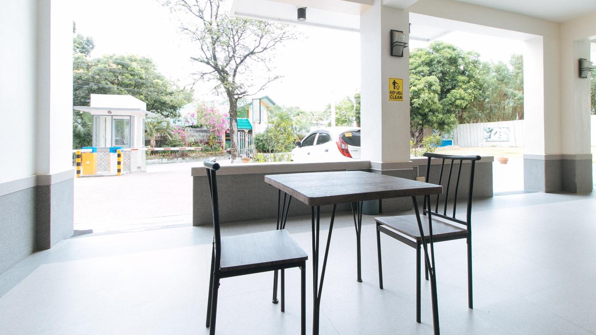 Reddoorz Plus At Alpina Heights Paranaque Paranaque City Екстер'єр фото