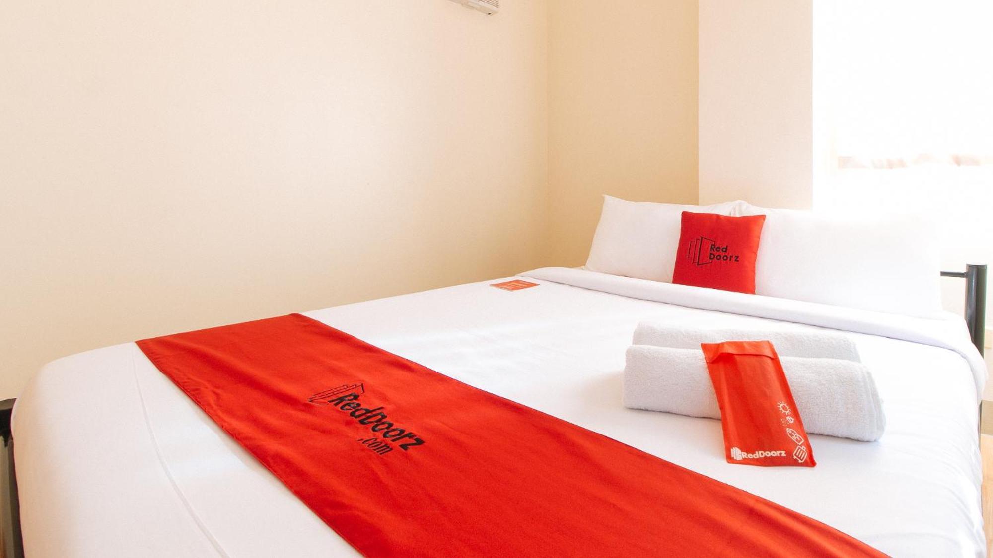 Reddoorz Plus At Alpina Heights Paranaque Paranaque City Екстер'єр фото